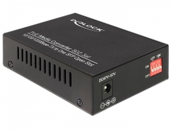 Delock PoE+ Media Converter 10/100/1000Base-T to SFP 86180