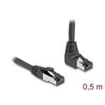 Delock Síťový kabel RJ45 Cat.8.1 S/FTP, zalomený nahoru o 90° / přímý, 0,5 m, černý 80393