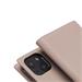 SLG Design puzdro D8 Full Grain Leather pre iPhone 14 - Light Cream SD-D8G-DC-IP14-LC